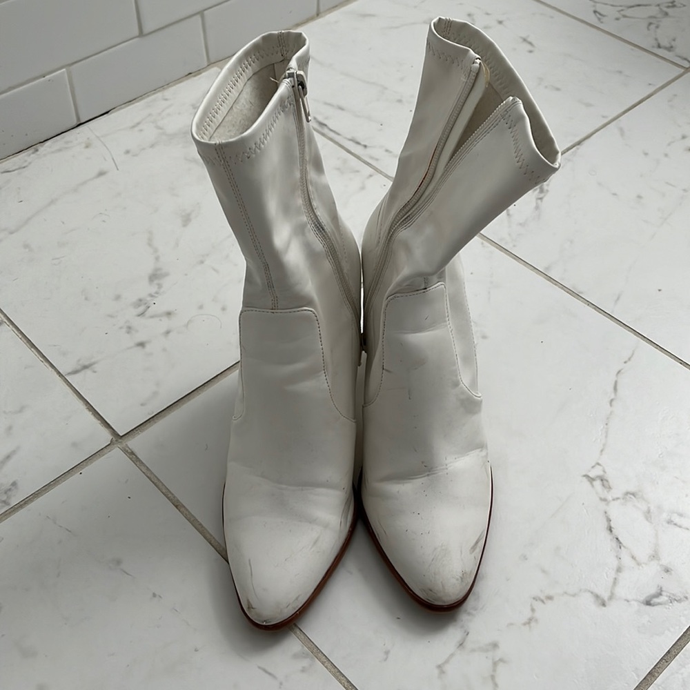 Dolce Vita white bootie size 8.5